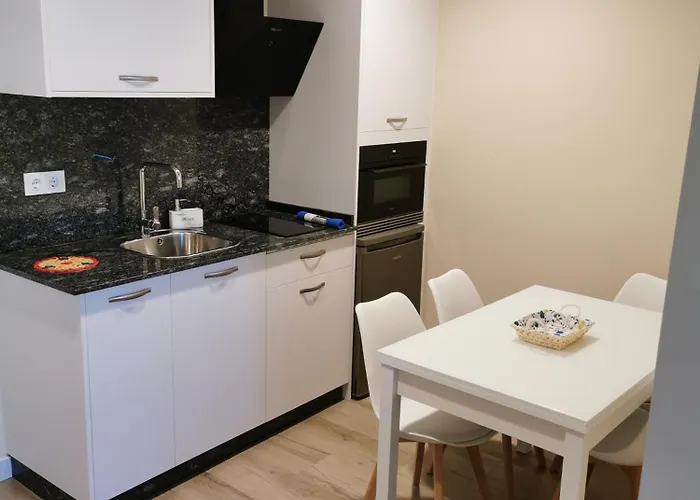 O Lar Do Rodrigo Konukevi Castro Caldelas