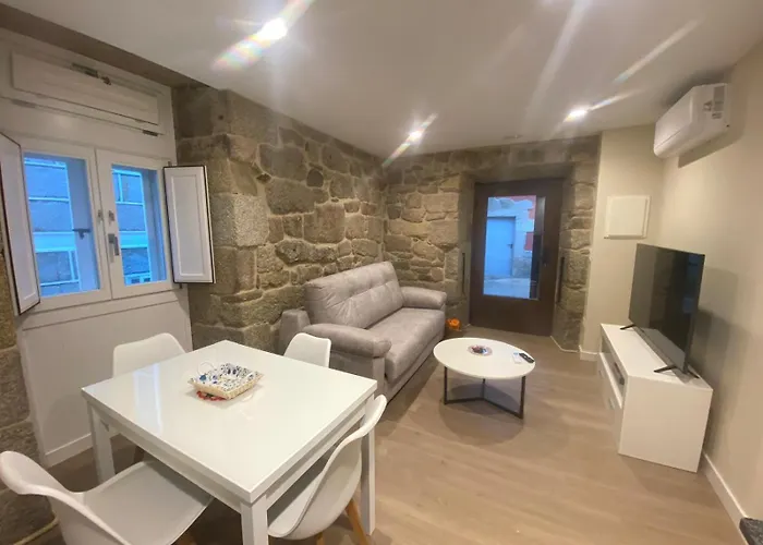 O Lar Do Rodrigo Castro Caldelas